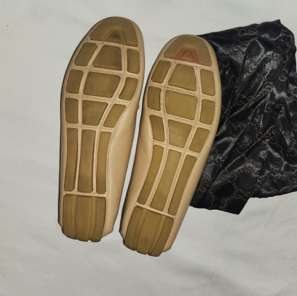 Women's Gucci Shoes - Picture 3 of 11